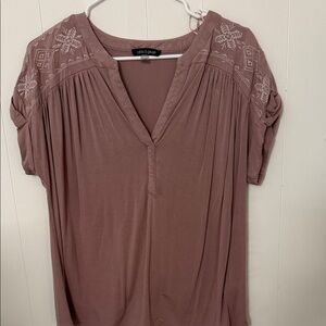 Cable & Gauge Mauve Embroidered Blouse